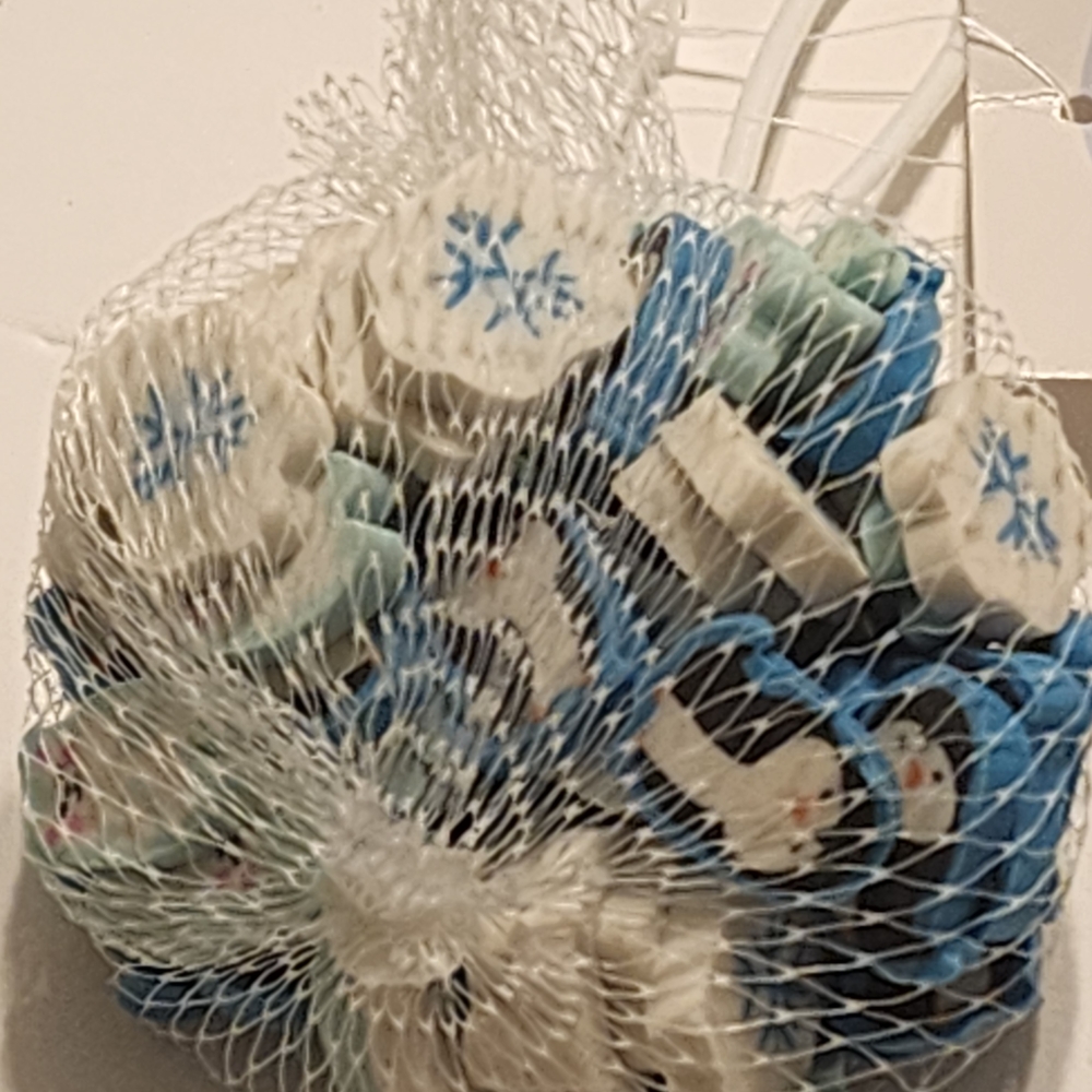 Winter Friends Mini Erasers 60 Count Penguins Snowflakes Polar Bears - Picture 4 of 4